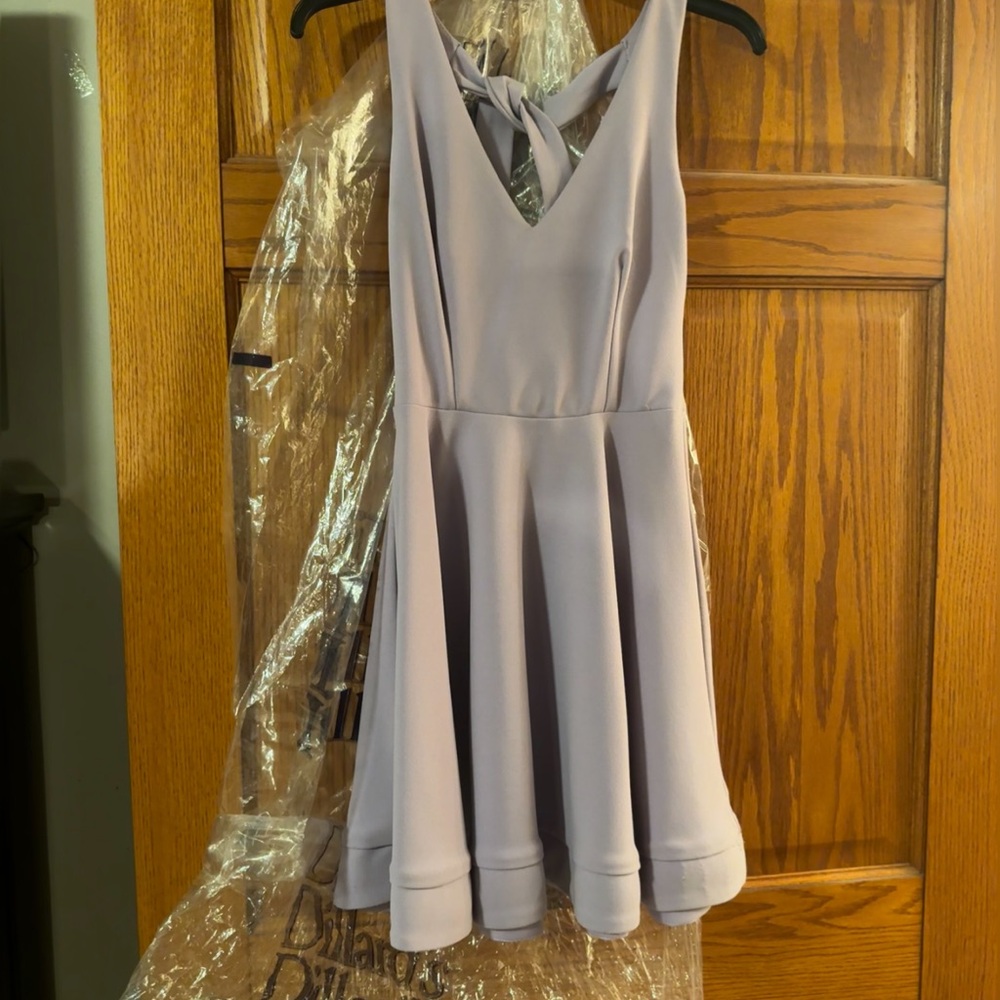 Elegant Lavender Sleeveless Dress